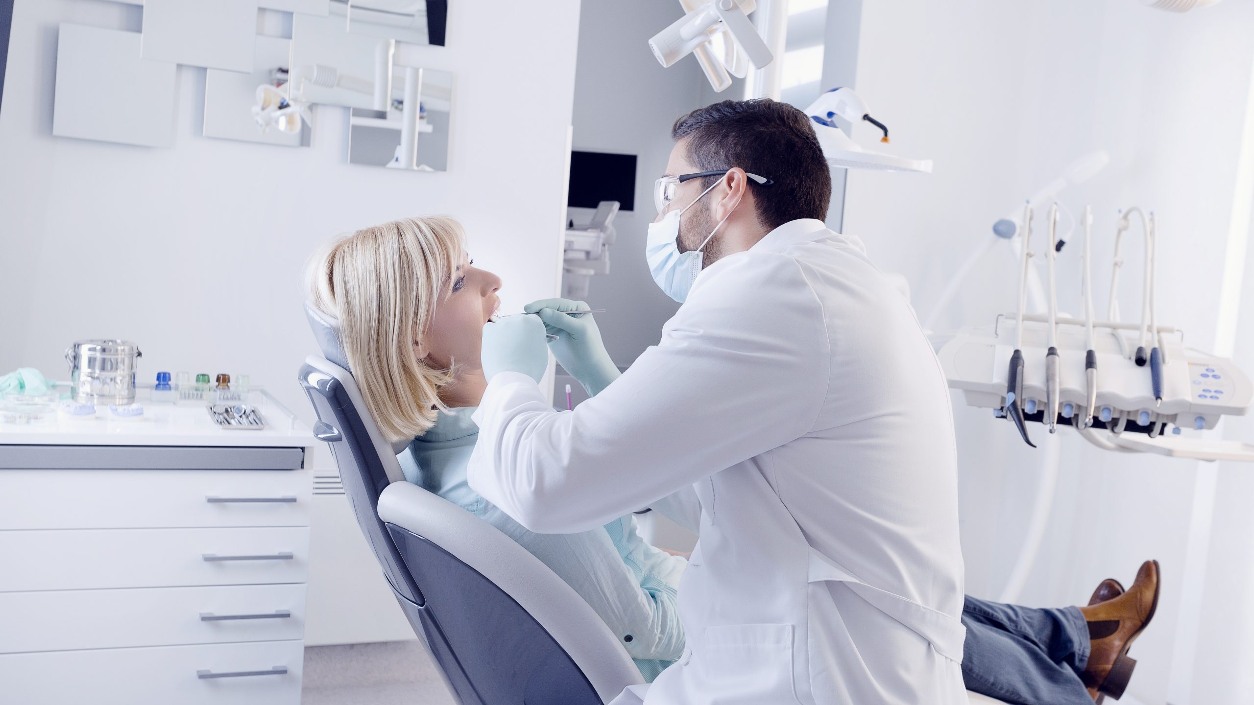 Dentist in Willowbrook, IL